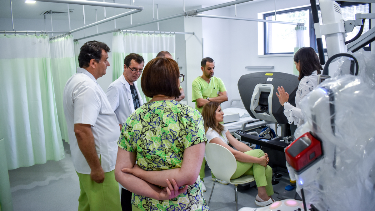 The Da Vinci Robotic Surgery System visiting Ovidius Clinical Hospital – OCH, Romania